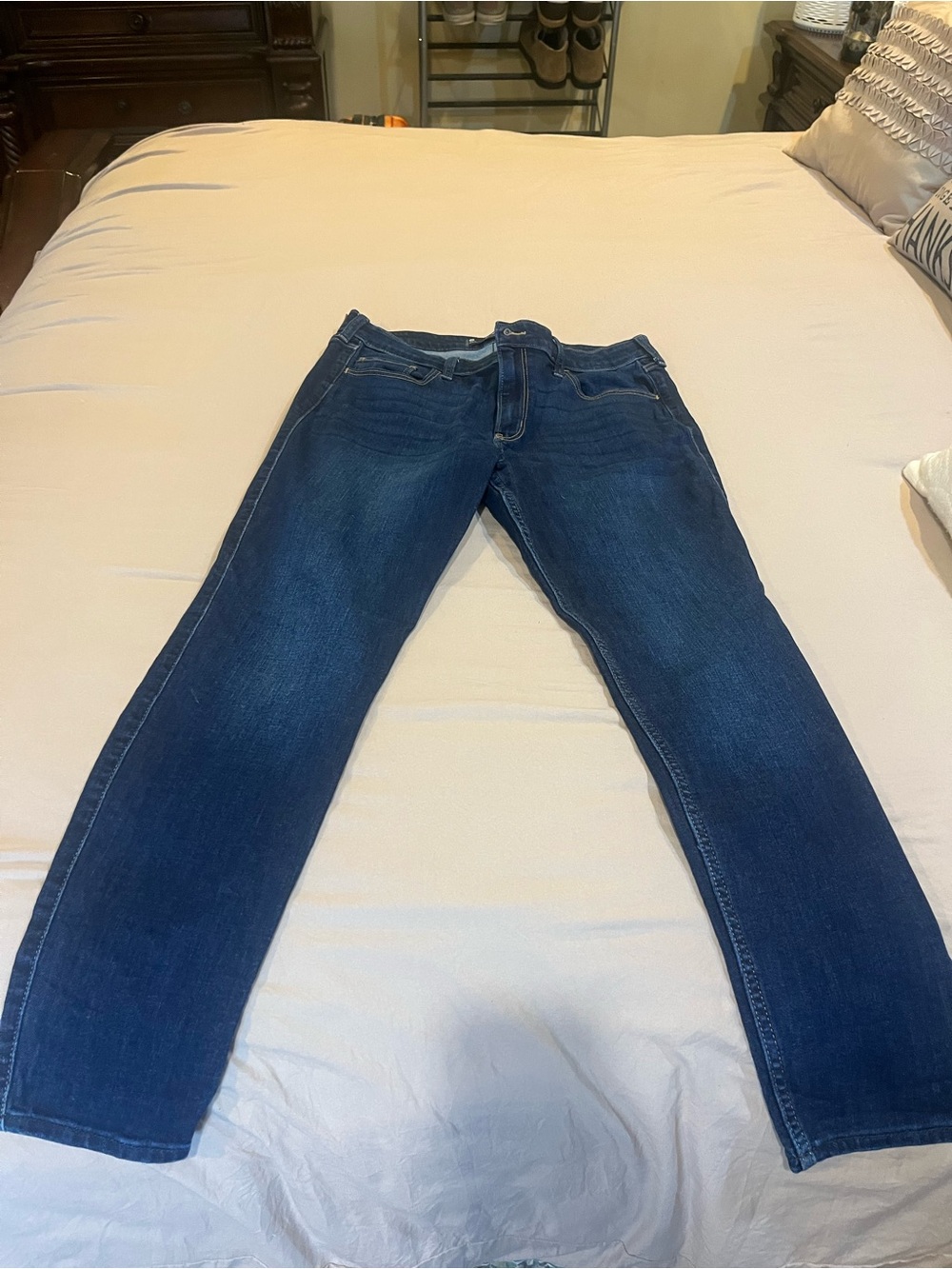 Hollister Men's Deep Blue Straight Jeans